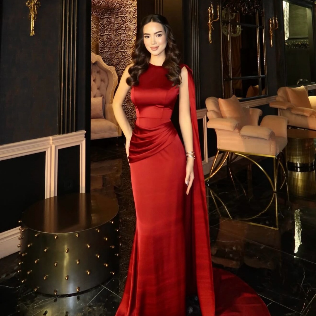 Bella Customized Red Satin One - Women Formal Wear For Graduation recension och pris