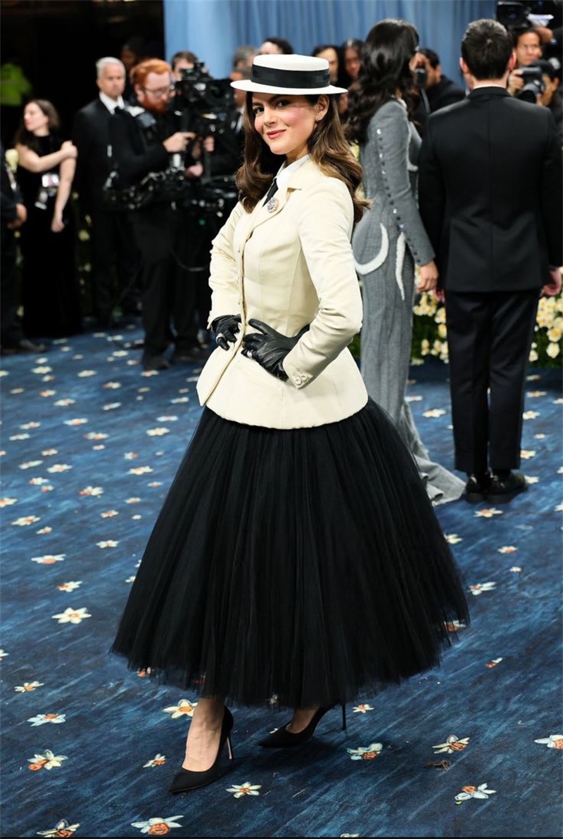 White Women Office Suits Skirt - Women Formal Wear Black And White recension och pris